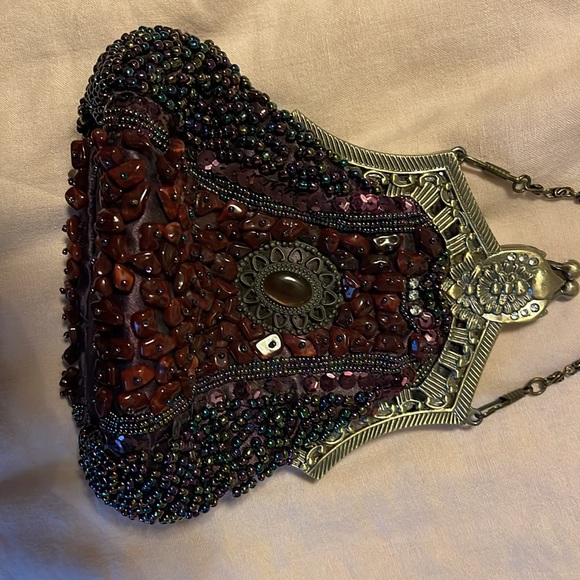 Beaded purple Handbag. - Picture 4 of 5